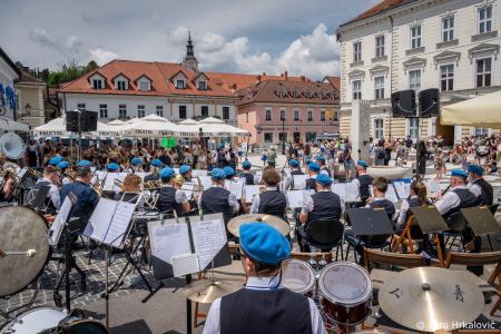 Opoldne po godbeno  (13)